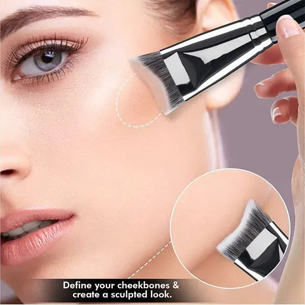 Cheek Hug Contour Brush